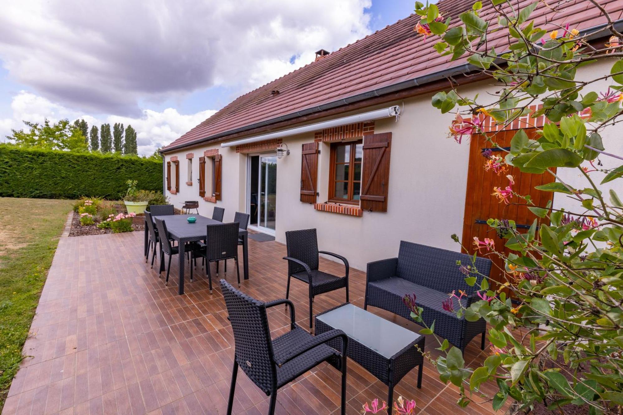 L'Atelier Des Reves, Maison Avec Piscine Privee Meusnes Exterior foto